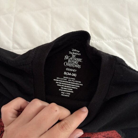 Disney The Nightmare Before Christmas Jack Skellington Santa Hat Tee T Shirt - Picture 3 of 6